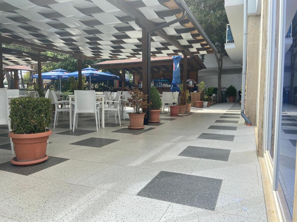 Center Park Hotel Velipoje Bagian luar foto