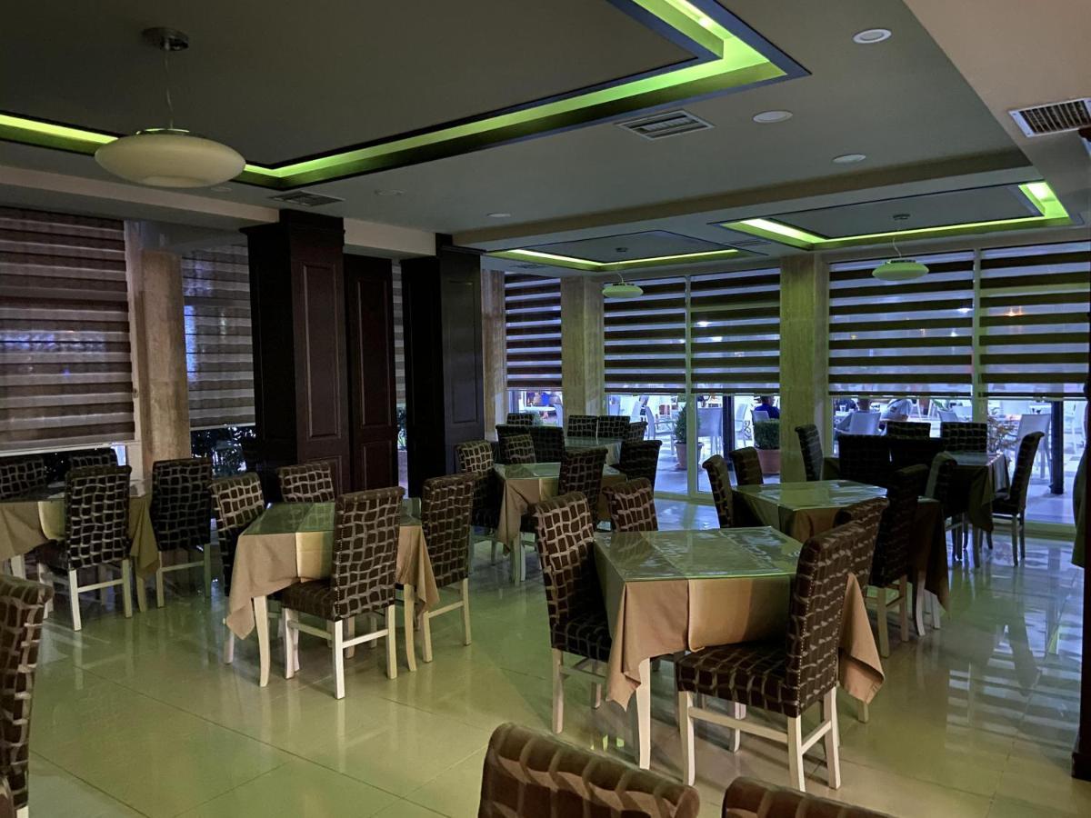 Center Park Hotel Velipoje Bagian luar foto